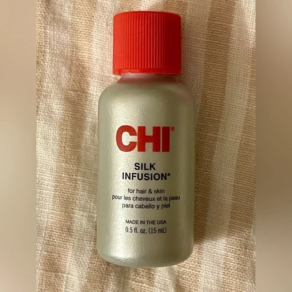 CHI Silk Infusion Hair and Skin Treatment 2 Bottles-Brand New and Sealed - Picture 2 of 5